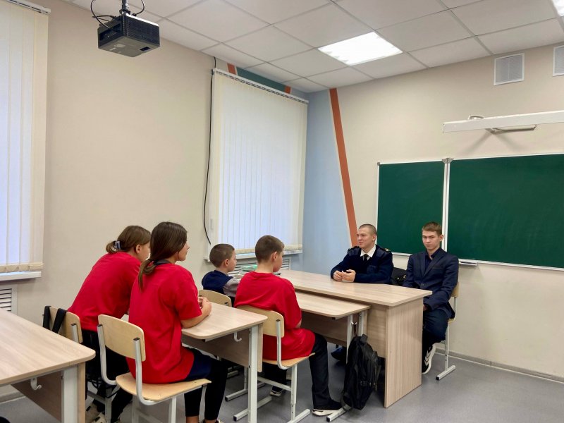Классная встреча с выпускником!