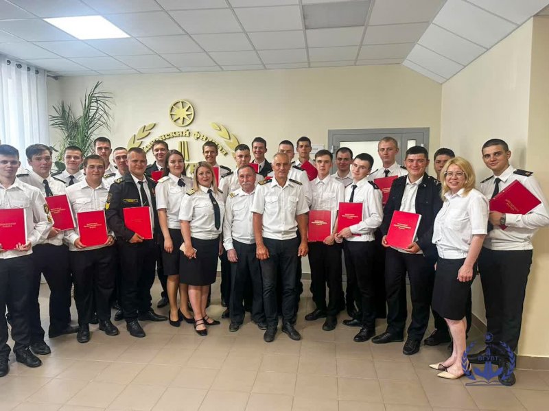 Учёба, практика, экзамены, сессии, защита диплома – всё уже позади! 