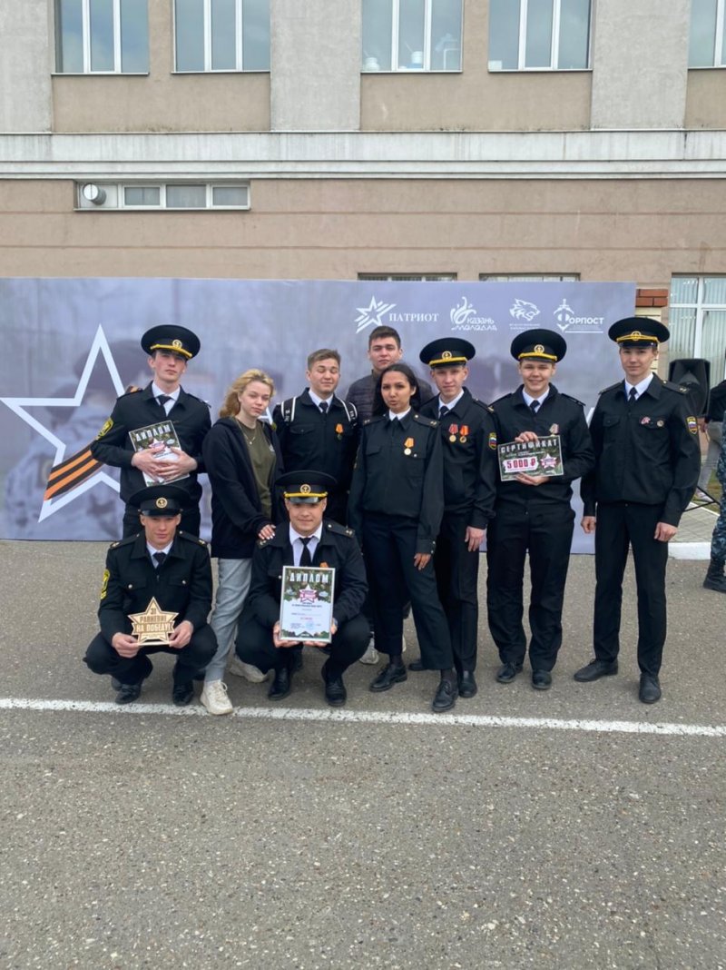 Равнение на Победу!